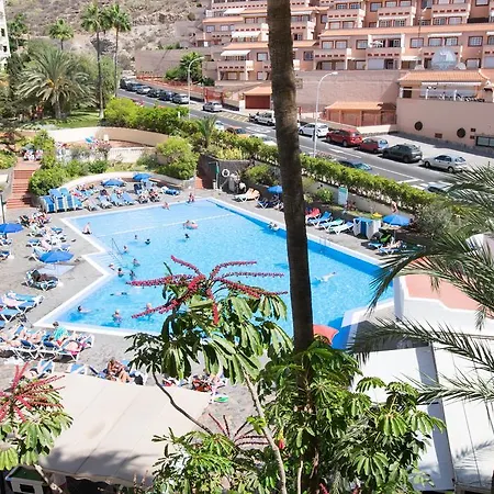 Cozy With Heated Swimming Pool